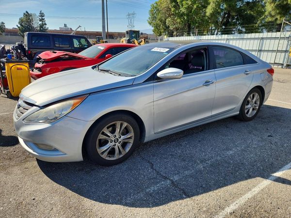 2013 HYUNDAI SONATA
