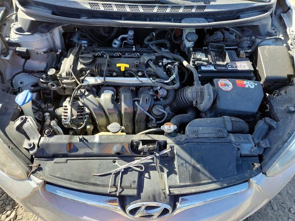 2014 HYUNDAI ELANTRA GLS(Middle)