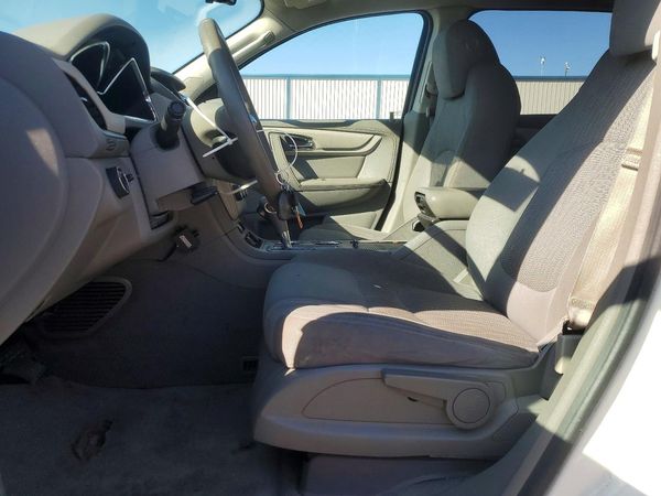 2015 CHEVROLET TRAVERSE LS
