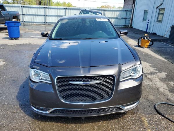 2020 CHRYSLER 300