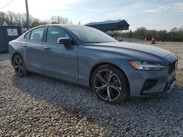 2024 VOLVO S60