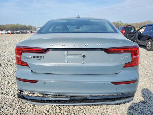 2024 VOLVO S60