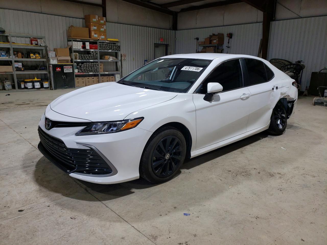 2024 TOYOTA CAMRY