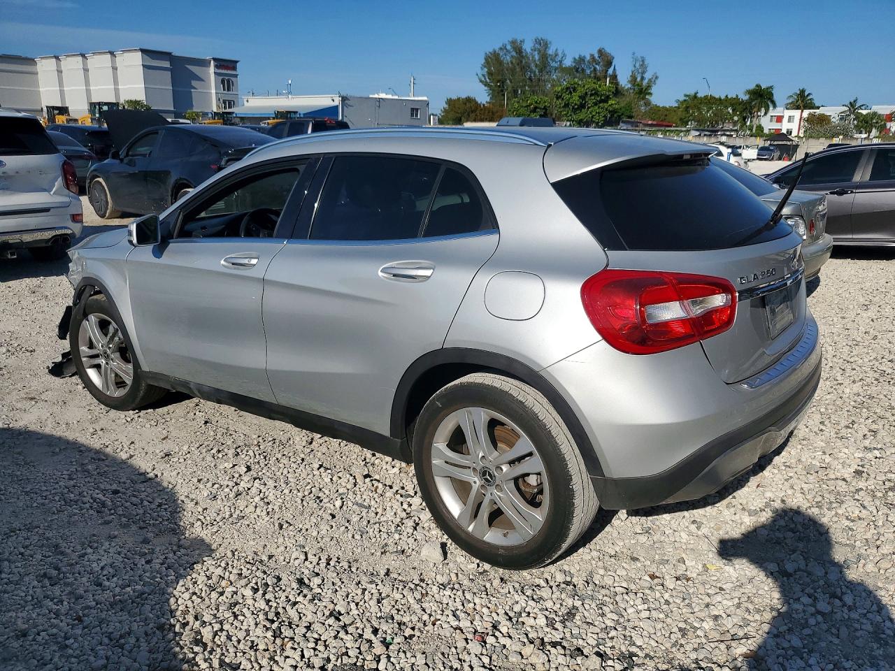 2018 MERCEDES-BENZ GLA