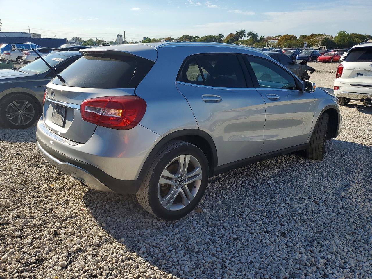 2018 MERCEDES-BENZ GLA