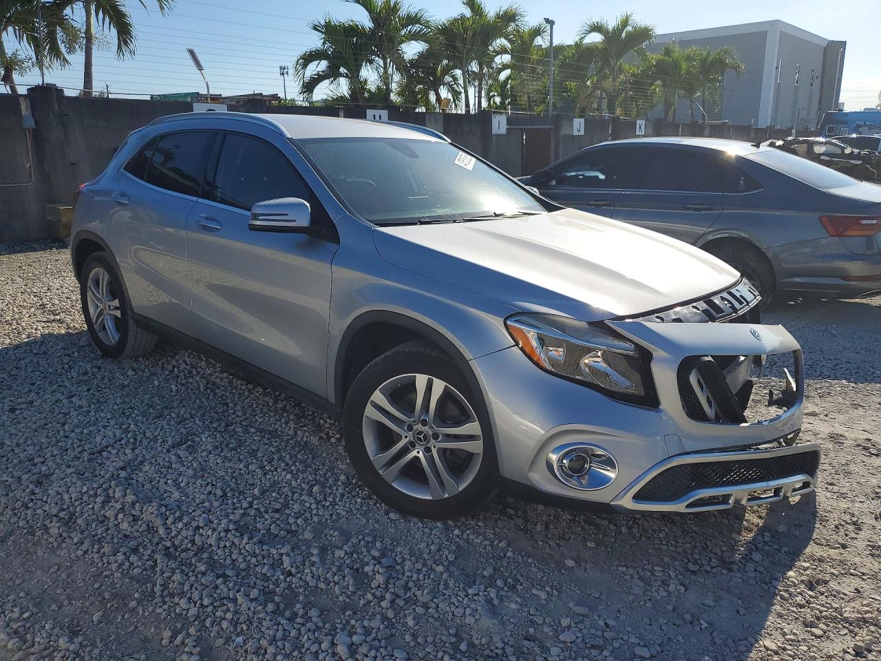 2018 MERCEDES-BENZ GLA