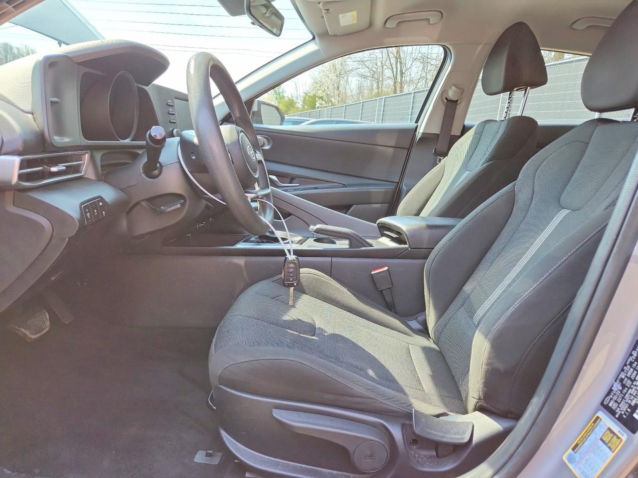 2023 HYUNDAI ELANTRA SE