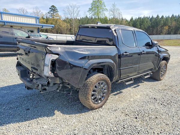 2025 TOYOTA TACOMA
