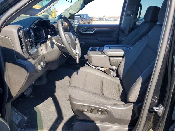 2024 CHEVROLET SILVERADO LT-L — DENT
