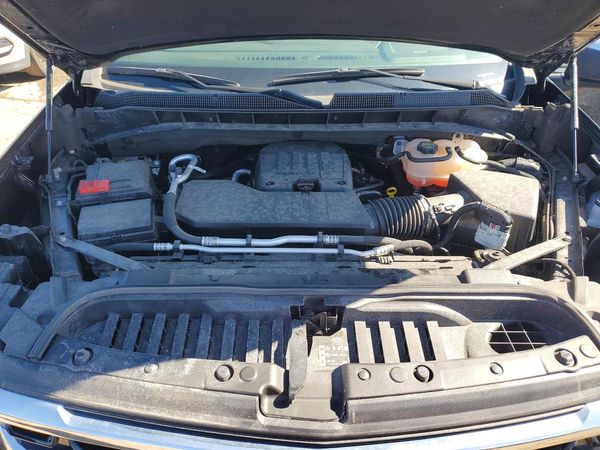 2024 CHEVROLET SILVERADO LT-L — Engine bay