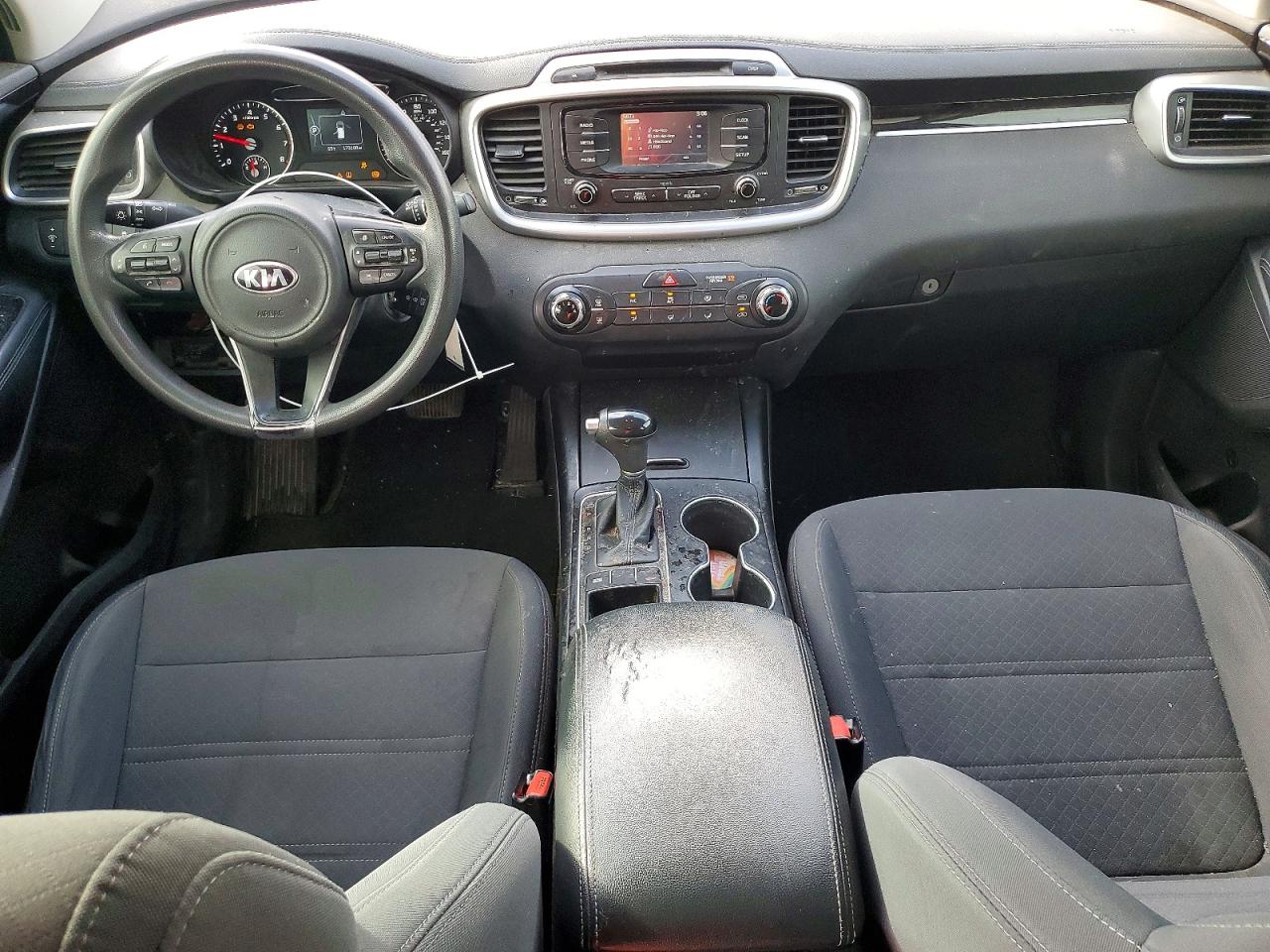 2016 KIA SORENTO L / LX