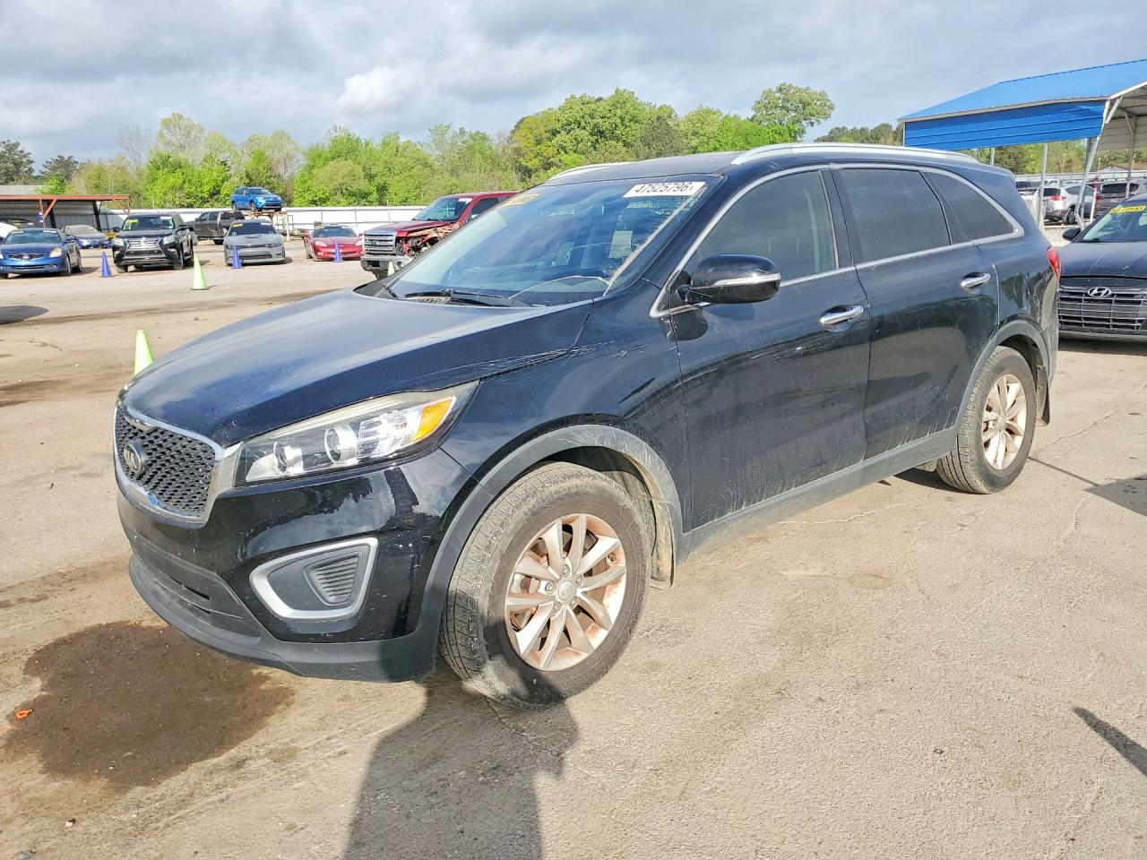 2016 KIA SORENTO L / LX