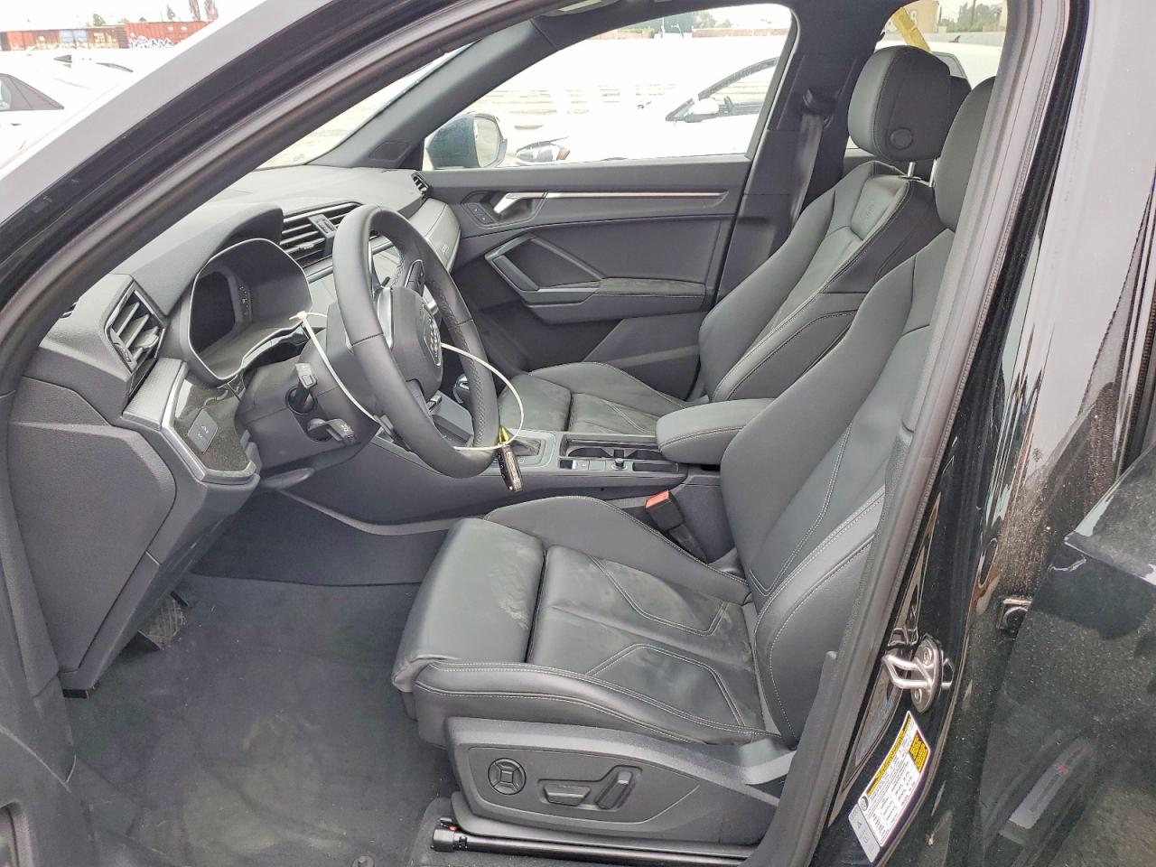 2025 AUDI Q3