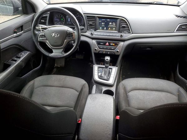 2017 HYUNDAI ELANTRA