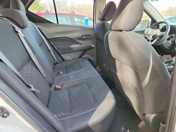 2022 NISSAN KICKS SV