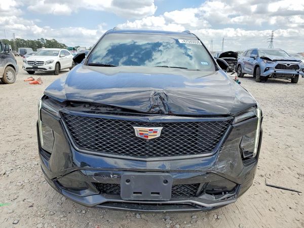 2025 CADILLAC XT4 Sport