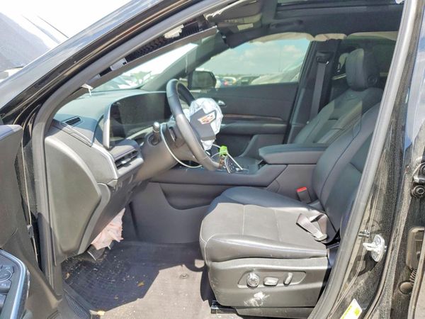 2025 CADILLAC XT4 Sport