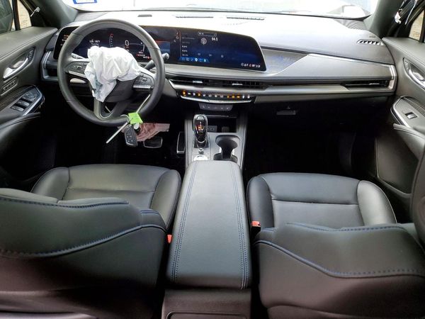 2025 CADILLAC XT4 Sport
