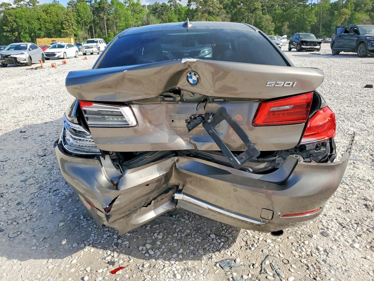 2019 BMW 530