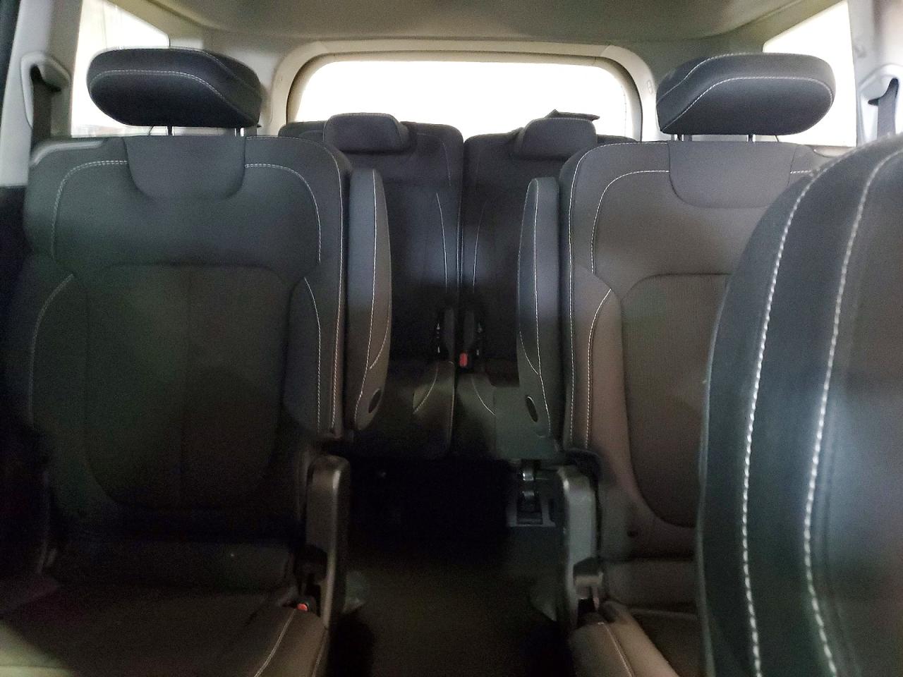 2023 JEEP GRAND CHEROKEE L LAREDO 4X4