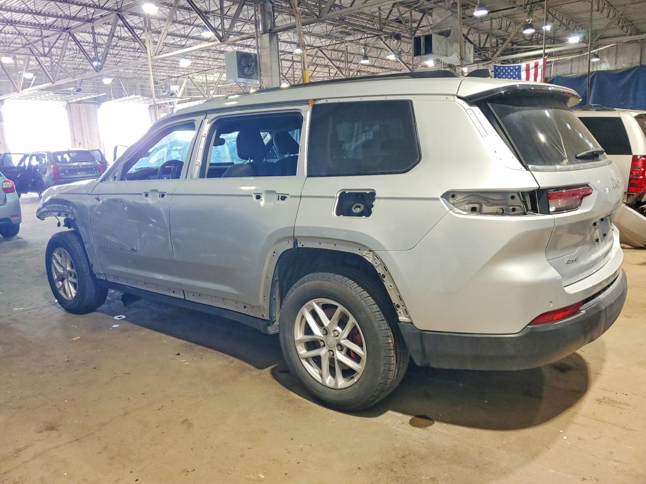 2023 JEEP GRAND CHEROKEE L LAREDO 4X4