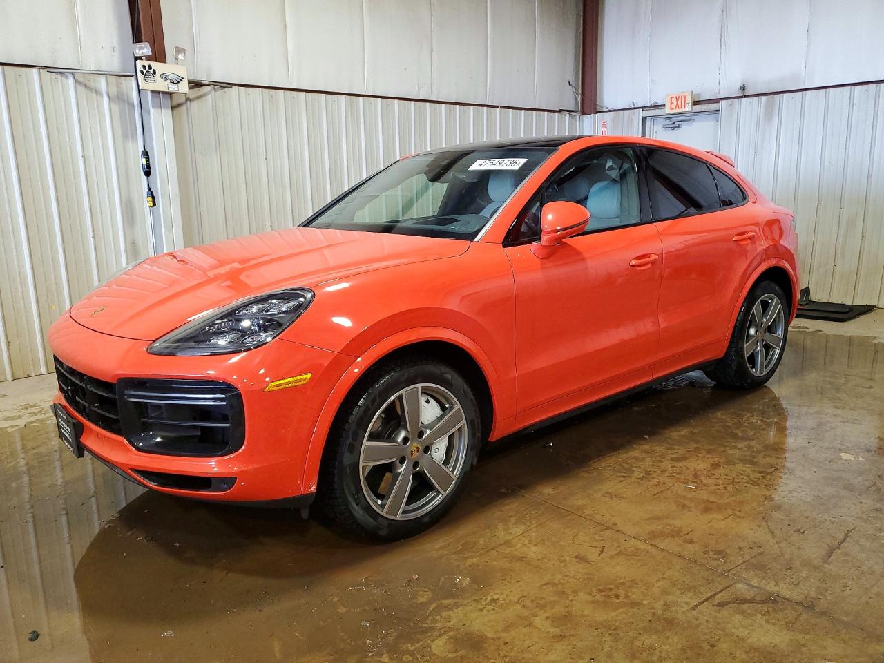 2020 PORSCHE CAYENNE