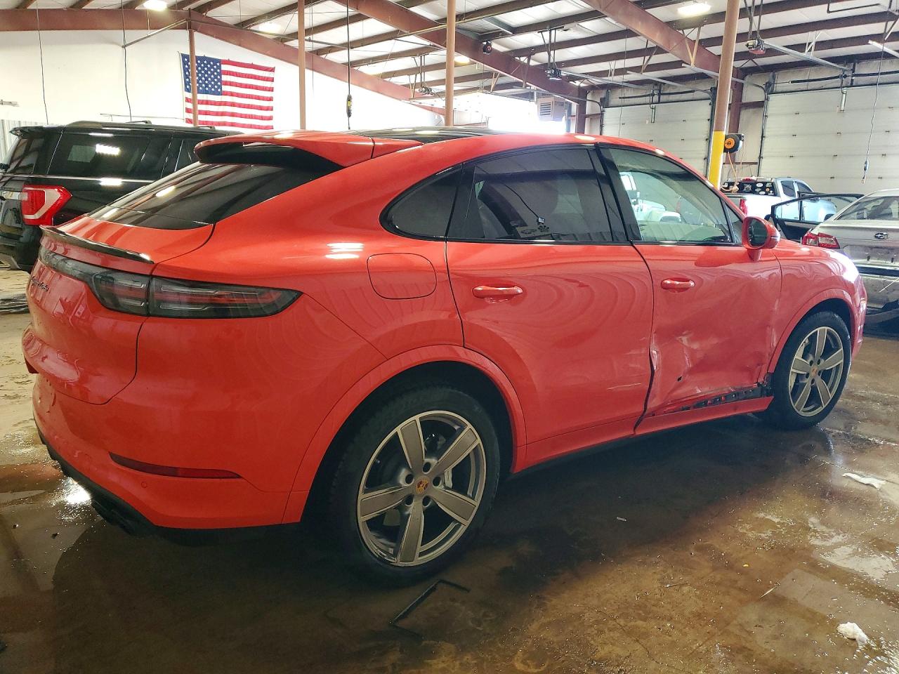 2020 PORSCHE CAYENNE
