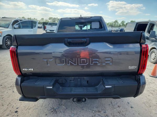2024 TOYOTA TUNDRA SR5