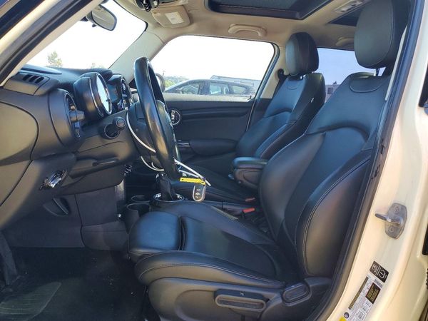 2015 MINI COOPER
