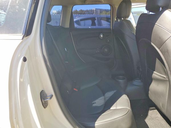 2015 MINI COOPER