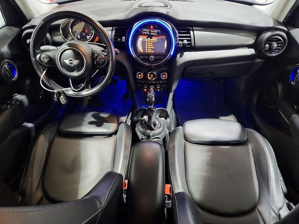 2015 MINI COOPER