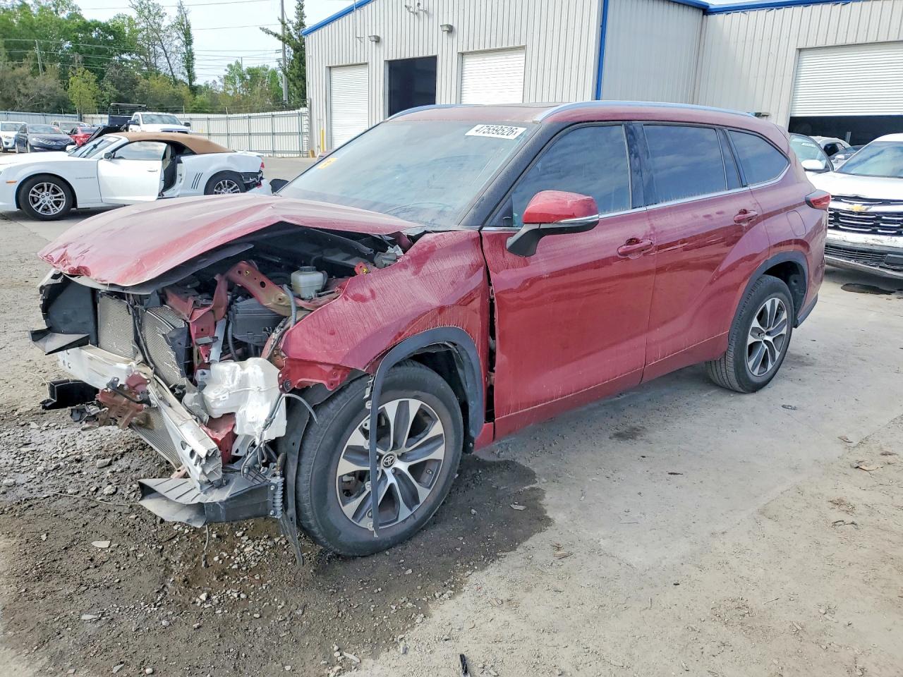 2021 TOYOTA HIGHLANDER XLE Nav