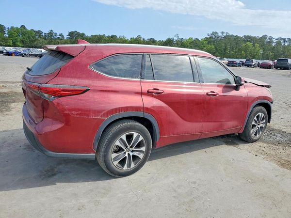 2021 TOYOTA HIGHLANDER XLE Nav