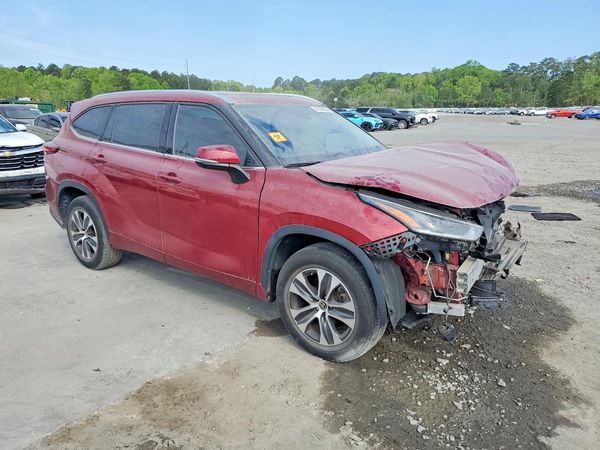 2021 TOYOTA HIGHLANDER XLE Nav