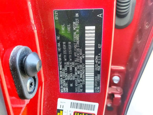 2021 TOYOTA HIGHLANDER XLE Nav