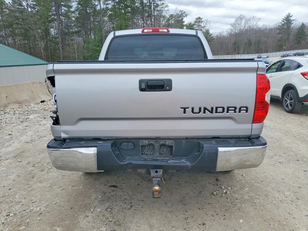 2018 TOYOTA TUNDRA