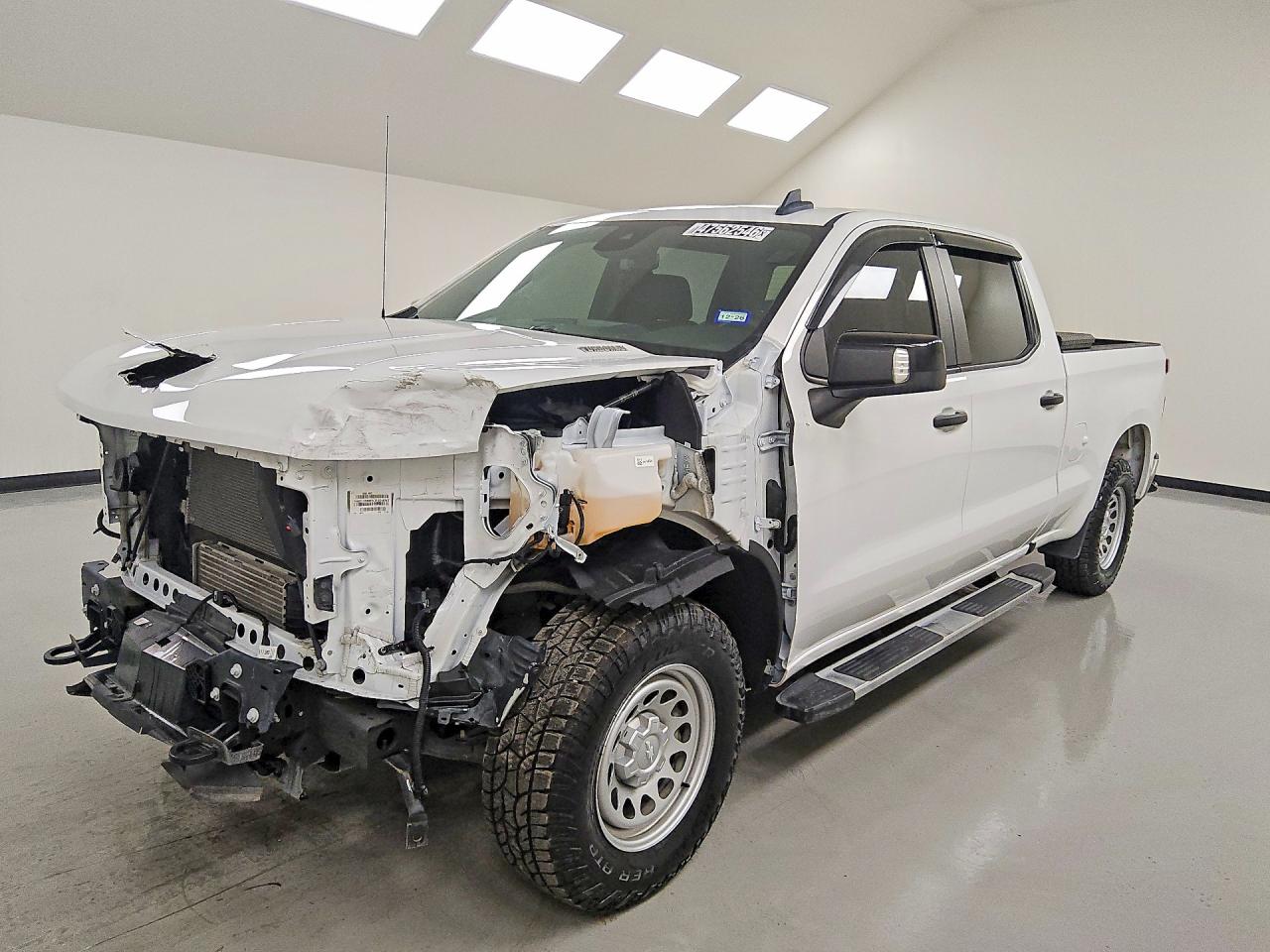 2024 CHEVROLET SILVERADO Work Truck — Front 3/4