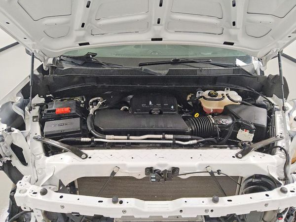2024 CHEVROLET SILVERADO Work Truck — Engine bay