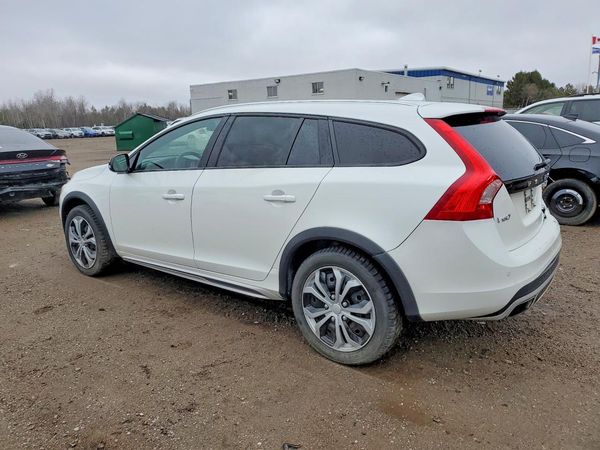 2018 VOLVO V60 CROSS COUNTRY Premier