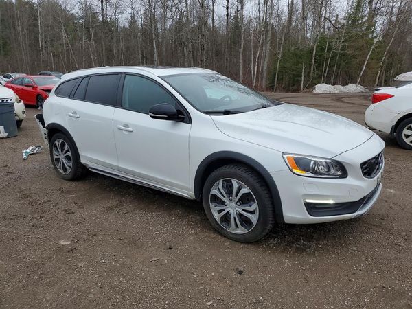 2018 VOLVO V60 CROSS COUNTRY Premier