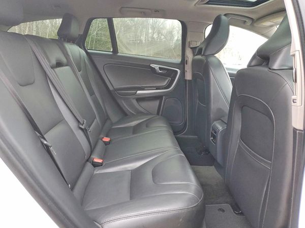2018 VOLVO V60 CROSS COUNTRY Premier