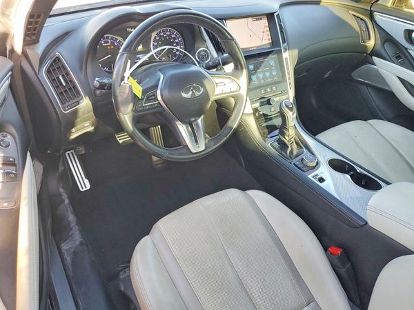 2017 INFINITI Q60