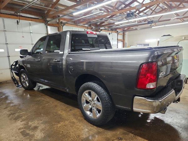 2018 RAM 1500 SLT CREW CAB 4X4