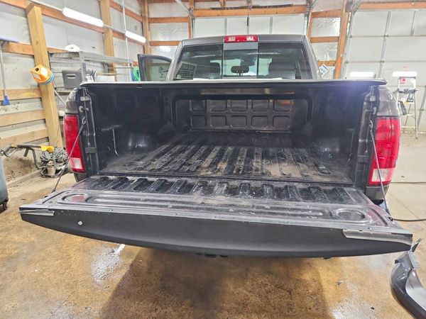 2018 RAM 1500 SLT CREW CAB 4X4