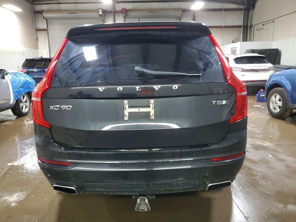 2018 VOLVO XC90