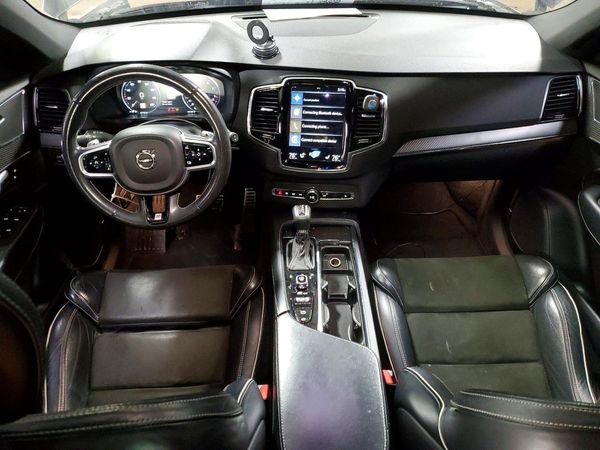 2018 VOLVO XC90