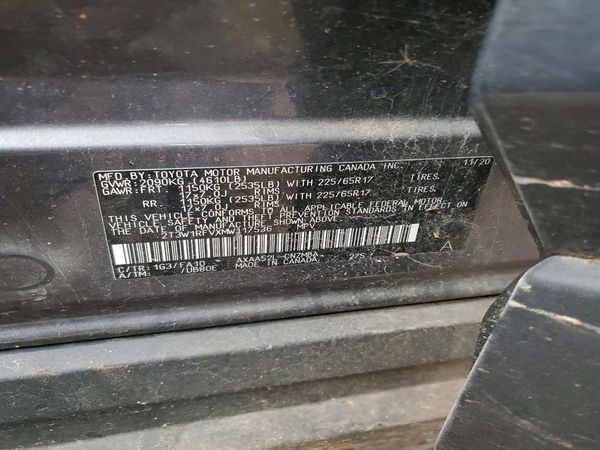 2021 TOYOTA RAV4 XLE