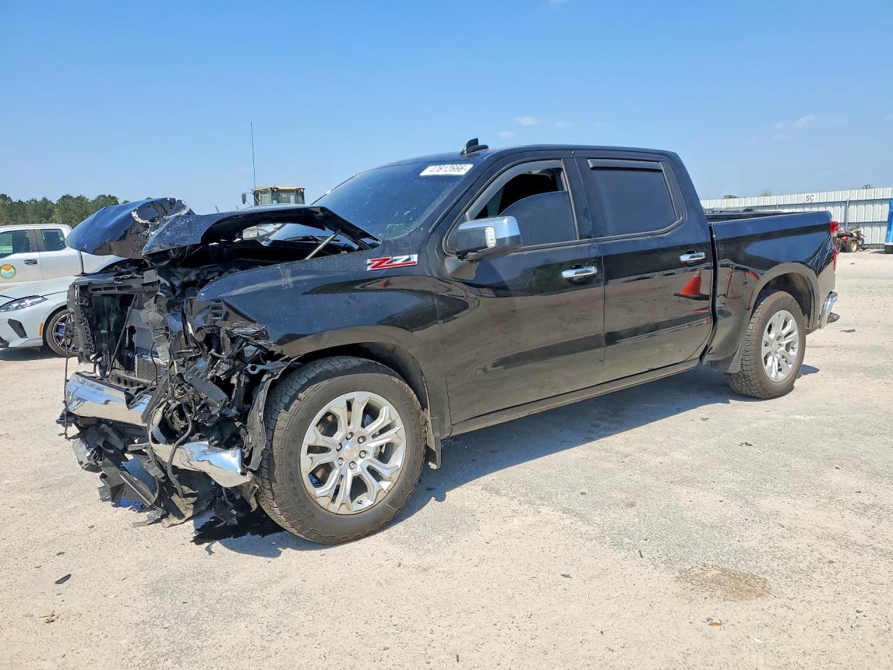 2025 CHEVROLET SILVERADO LTZ — Front 3/4