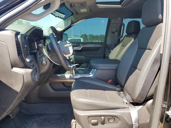 2025 CHEVROLET SILVERADO LTZ — DENT