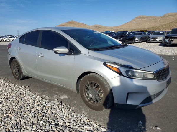 2017 KIA FORTE 5 EX AUTOMATIC